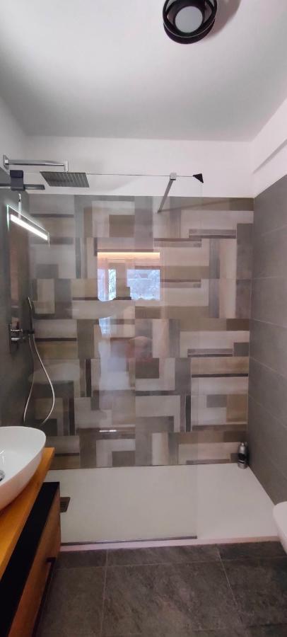 Complesso I Dadi - Condominio Cielo Alto เบรยล์-แชร์วิเนีย ภายนอก รูปภาพ
